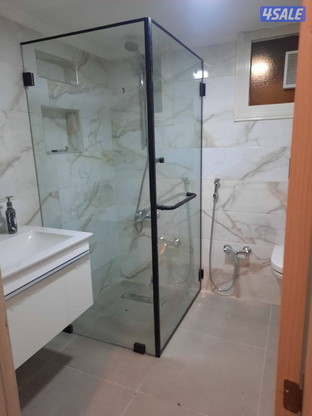 جام سکریت باب فکسات شاور باکس جام مرایا طاولہ طعام بالکونی1