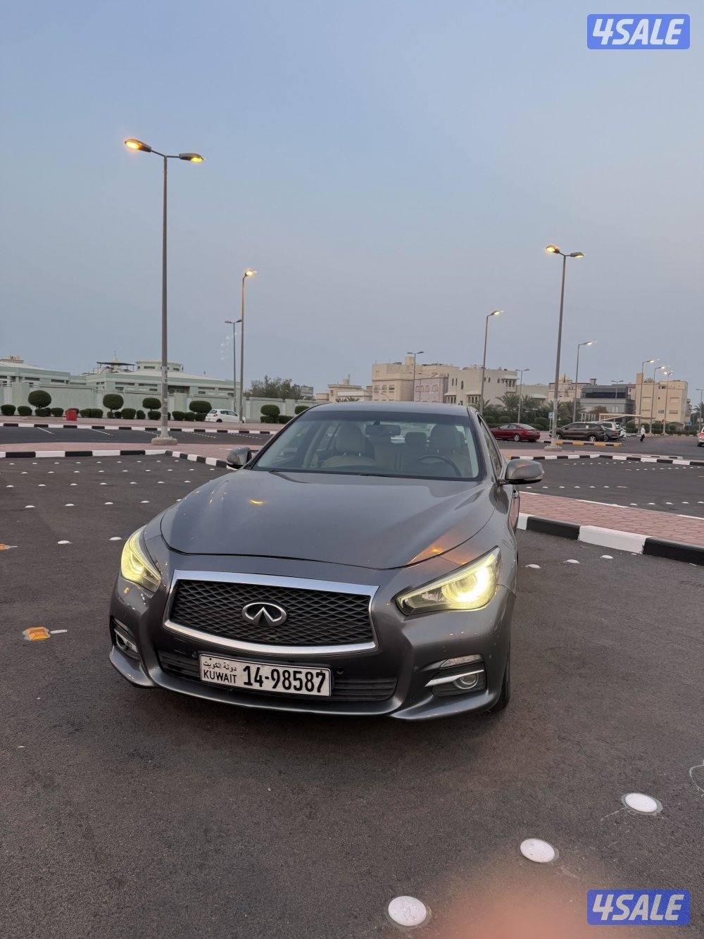 للبيع انفنتي Q500