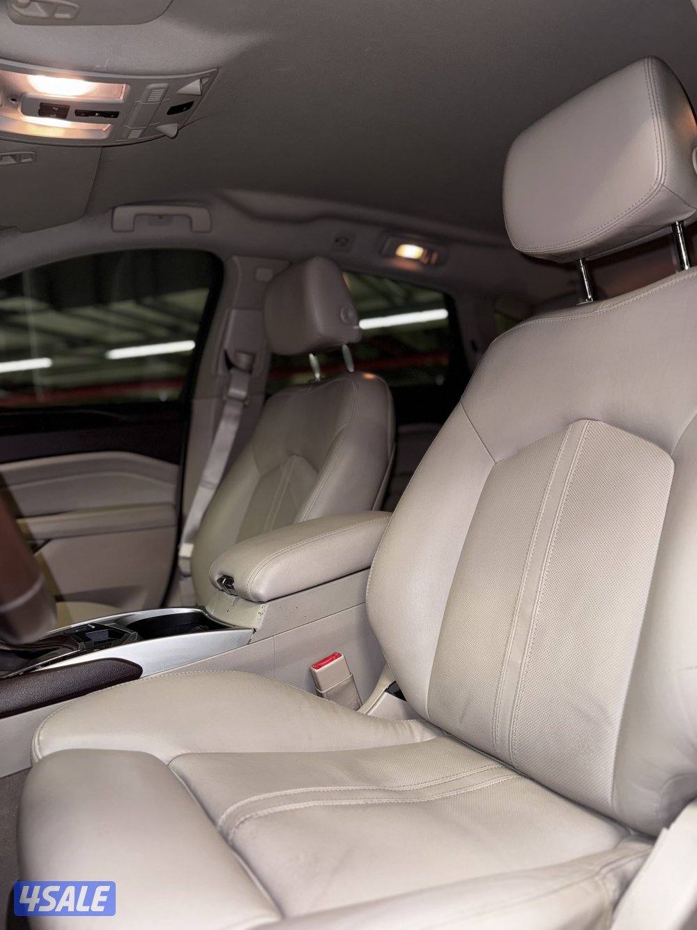 كاديلاك SRX عداد 115 الف فقط3