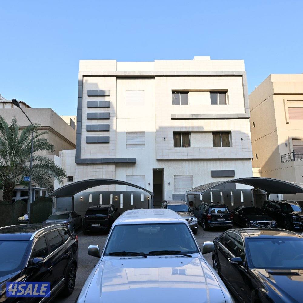 بيت دوبلكس للإيجار في منطقة اشبيلية بمساحة 272 متر / مخصص للعائلات0