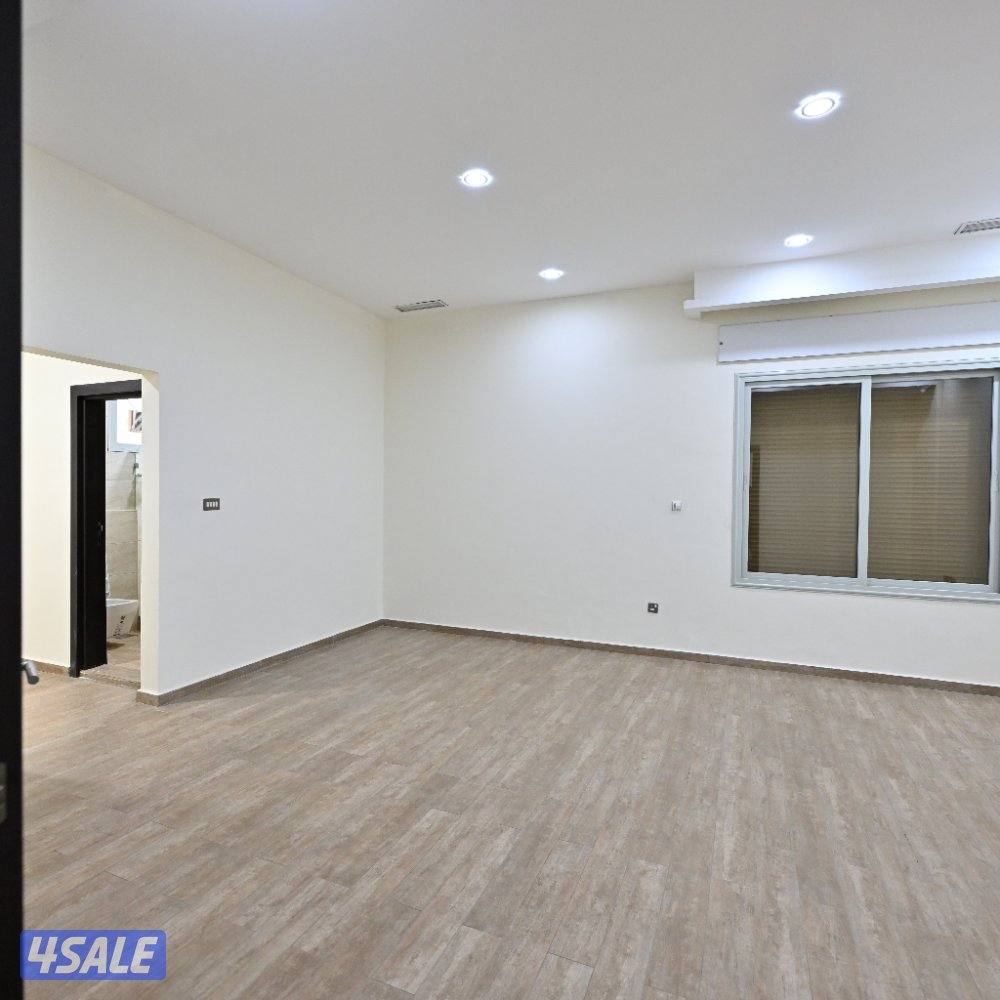 بيت دوبلكس للإيجار في منطقة اشبيلية بمساحة 272 متر / مخصص للعائلات5