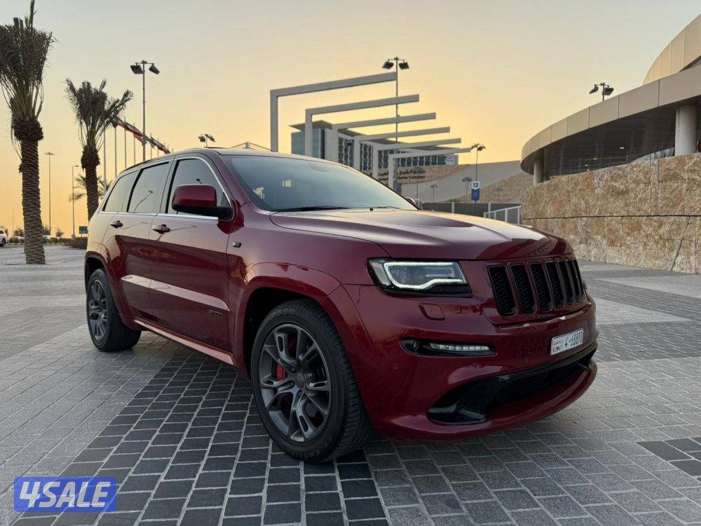 جراند شيروكي // SRT 8 // 2013 //2