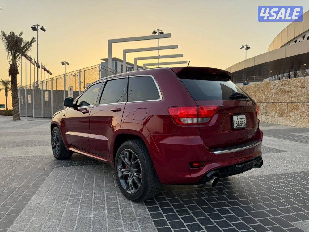 جراند شيروكي // SRT 8 // 2013 //7
