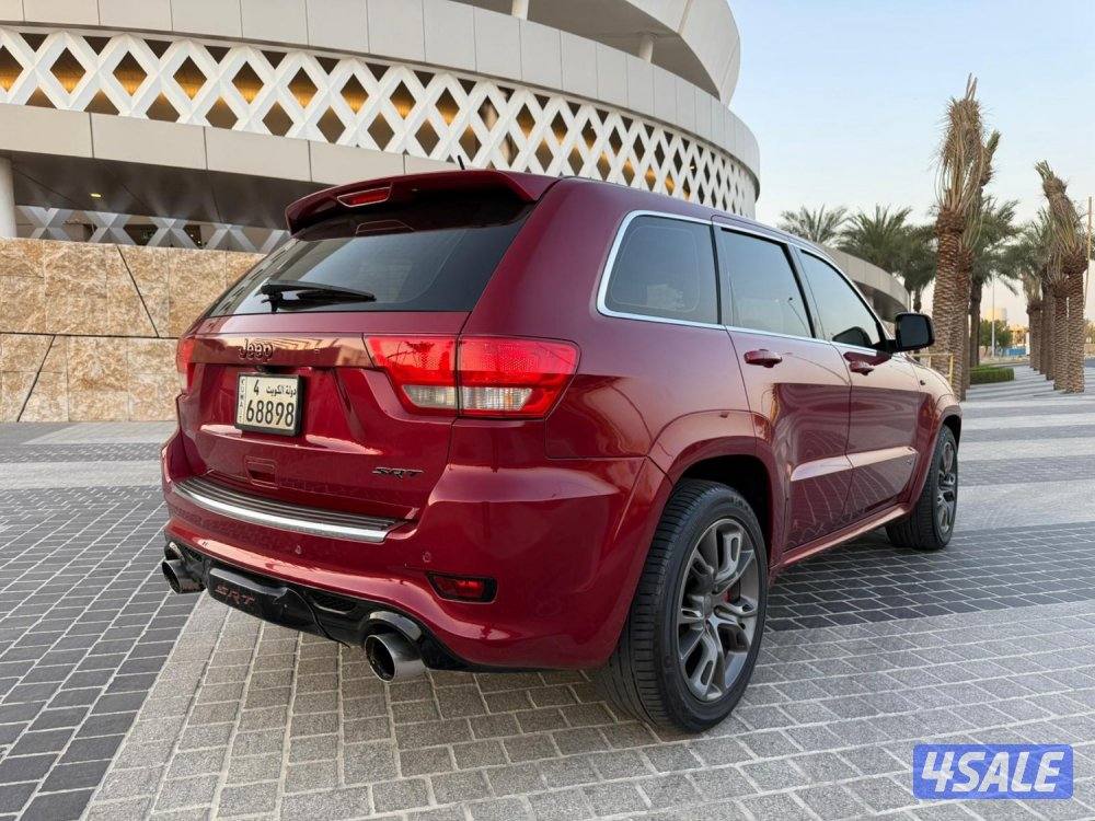 جراند شيروكي // SRT 8 // 2013 //8