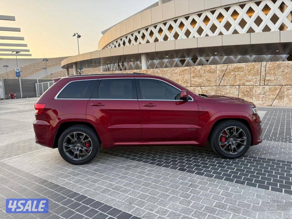 جراند شيروكي // SRT 8 // 2013 //11