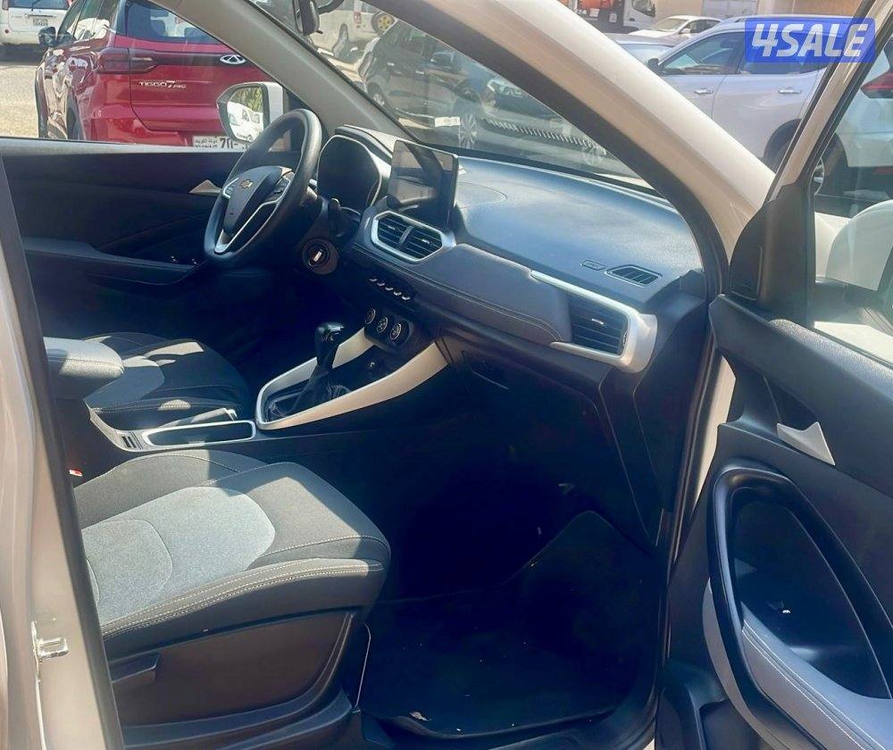 للبيع جيب كابتيفا موديل 20225