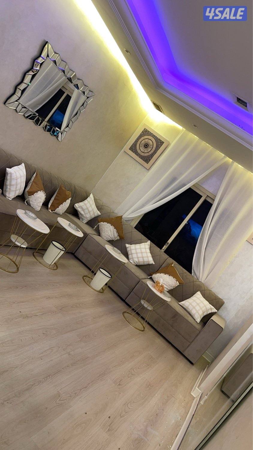 للبيع شقه خلو علي البحر1