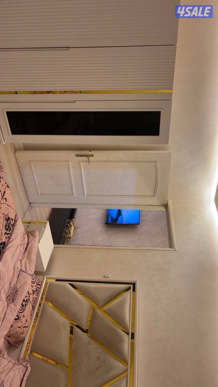 للبيع شقه خلو علي البحر6