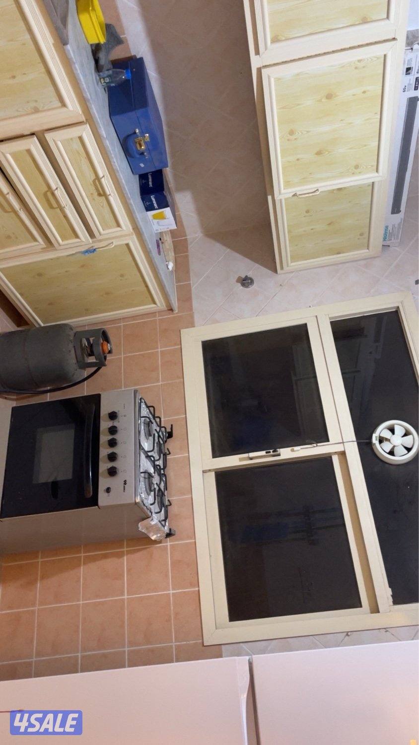 للبيع شقه خلو علي البحر7