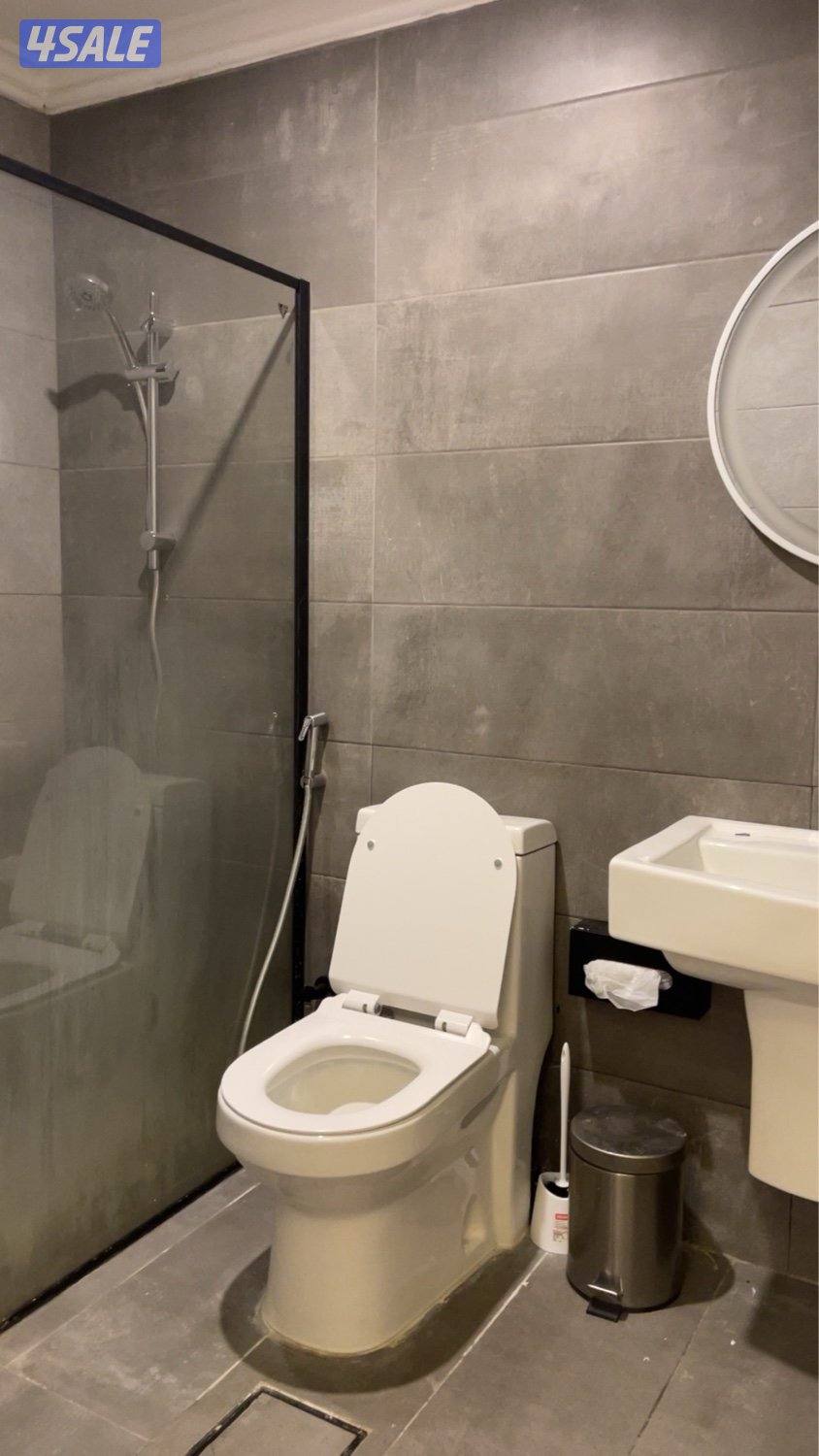 للبيع شقه خلو علي البحر8