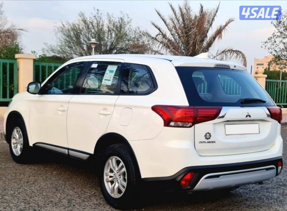 Outlander 22 original paint except 2 pieces4