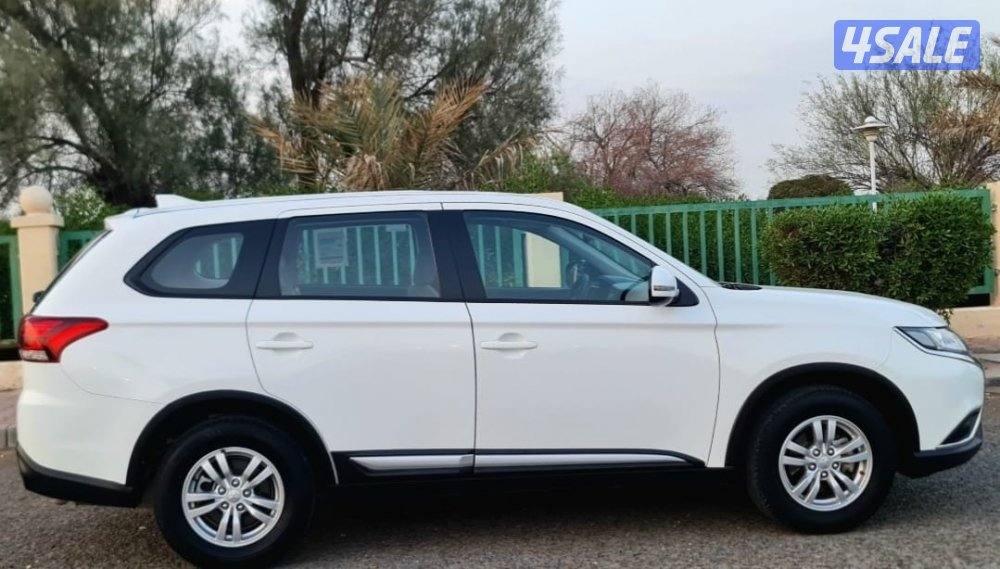 Outlander 22 original paint except 2 pieces7