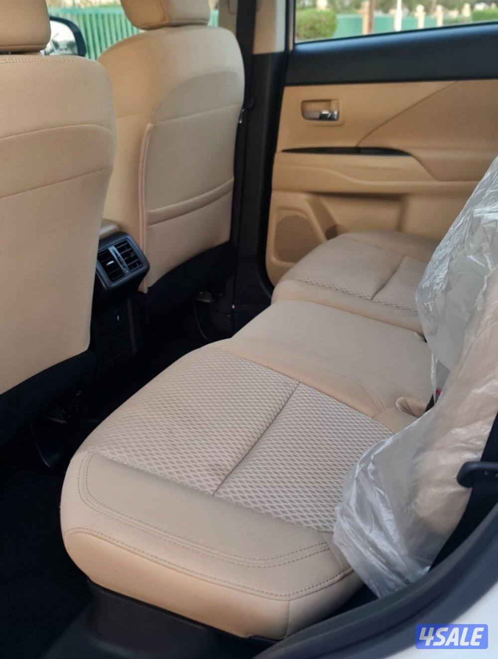 Outlander 22 original paint except 2 pieces9