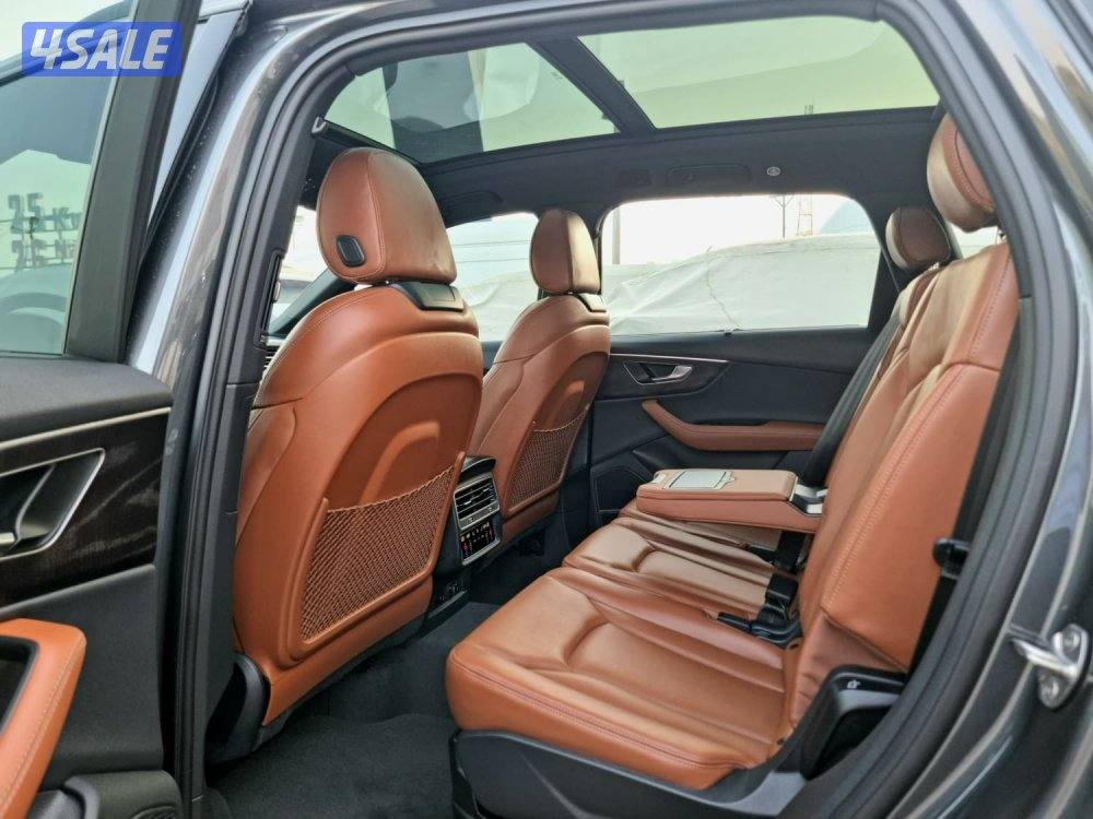 Audi Q7 - S Line12