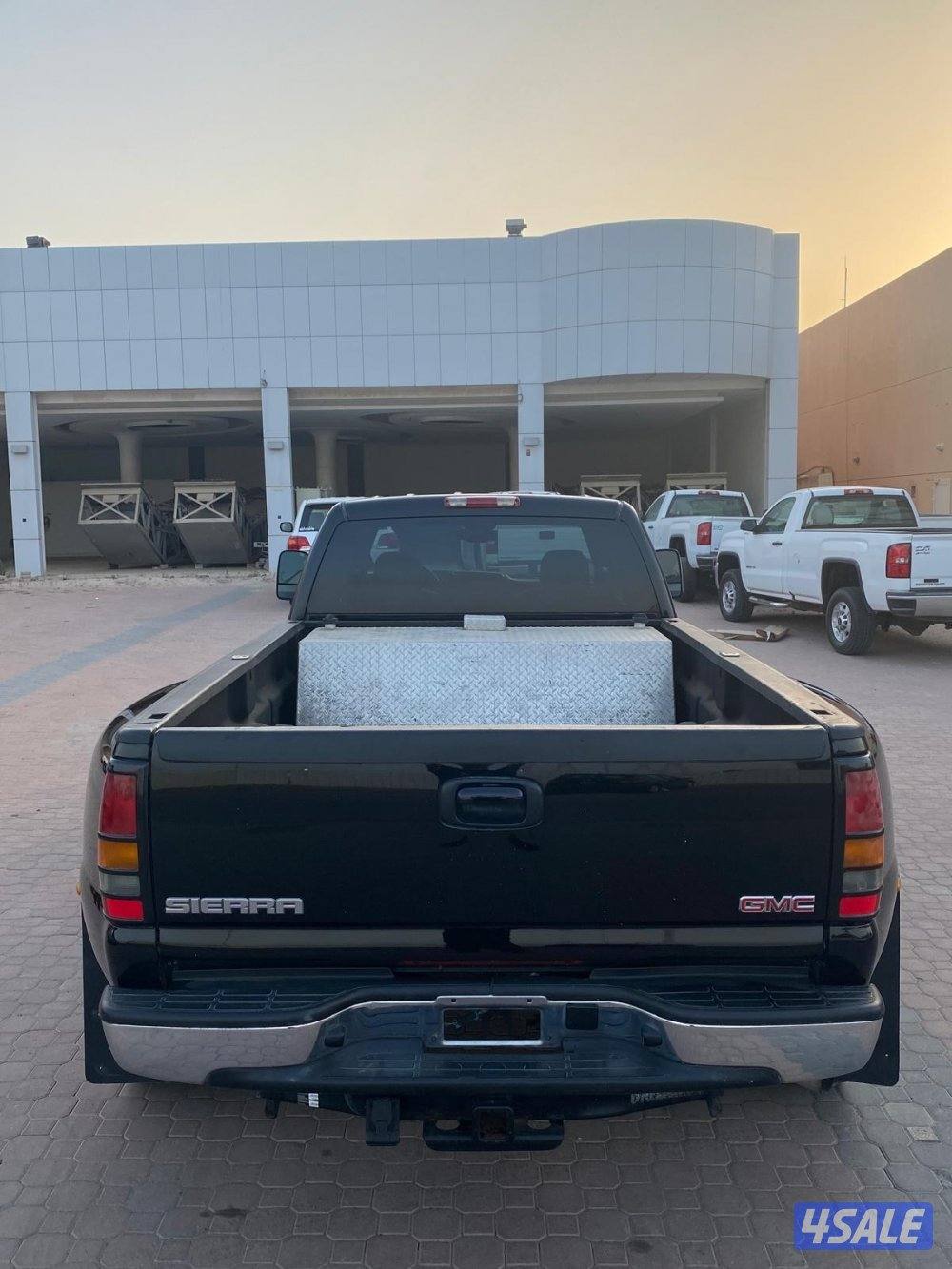 للبيع وانيت دينالي ديزل GMC سيرا موديل 20085