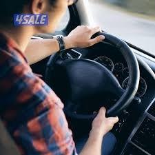 مهتم بالخدمة في المدرسة أو المدرسة أو الكلية.0