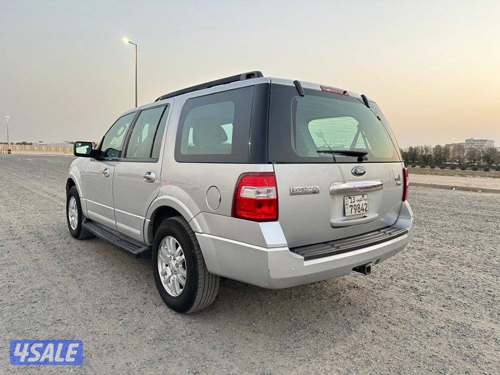 فورد اكسبيديشن ٢٠١٤ في قمة النظافة4