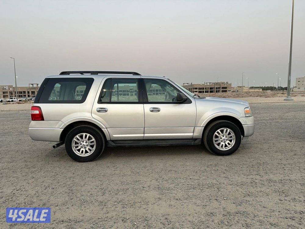 فورد اكسبيديشن ٢٠١٤ في قمة النظافة8