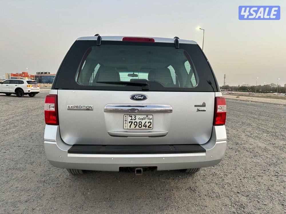 فورد اكسبيديشن ٢٠١٤ في قمة النظافة7