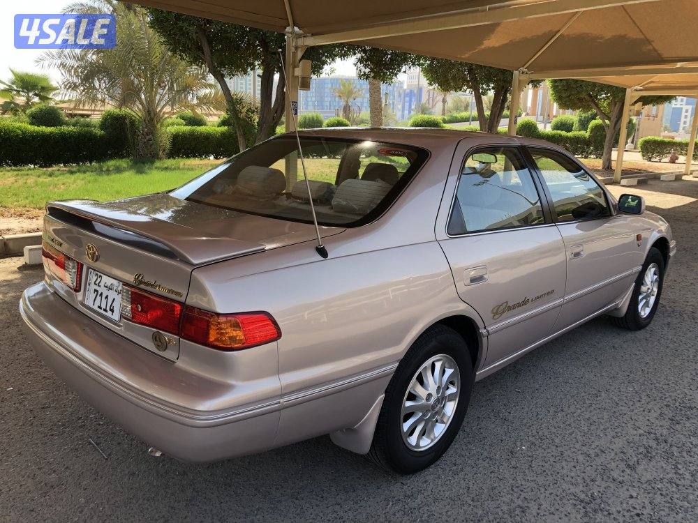 للبيع كامري موديل ٢٠٠٢ لمتد2