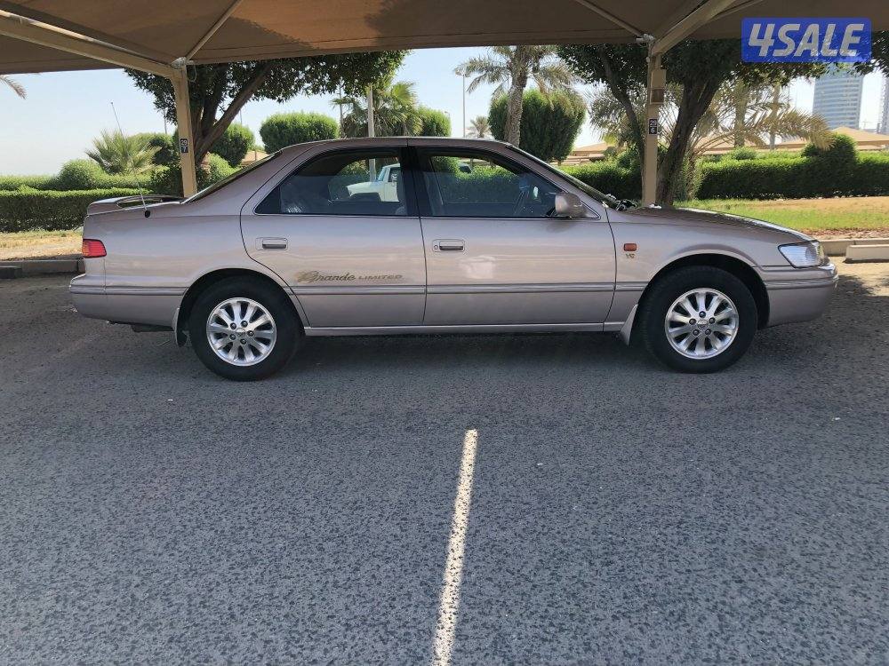 للبيع كامري موديل ٢٠٠٢ لمتد4