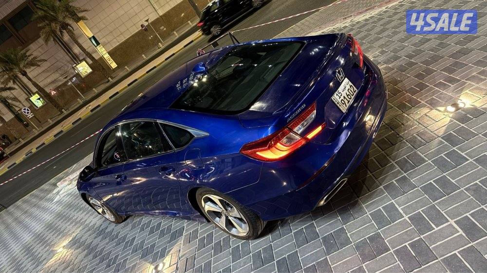 للبيع هوندا اكورد ، فئة سبورت ماشي 115 الف ، السيارة نظيفة ، مالك اول2