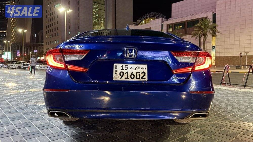 للبيع هوندا اكورد ، فئة سبورت ماشي 115 الف ، السيارة نظيفة ، مالك اول3