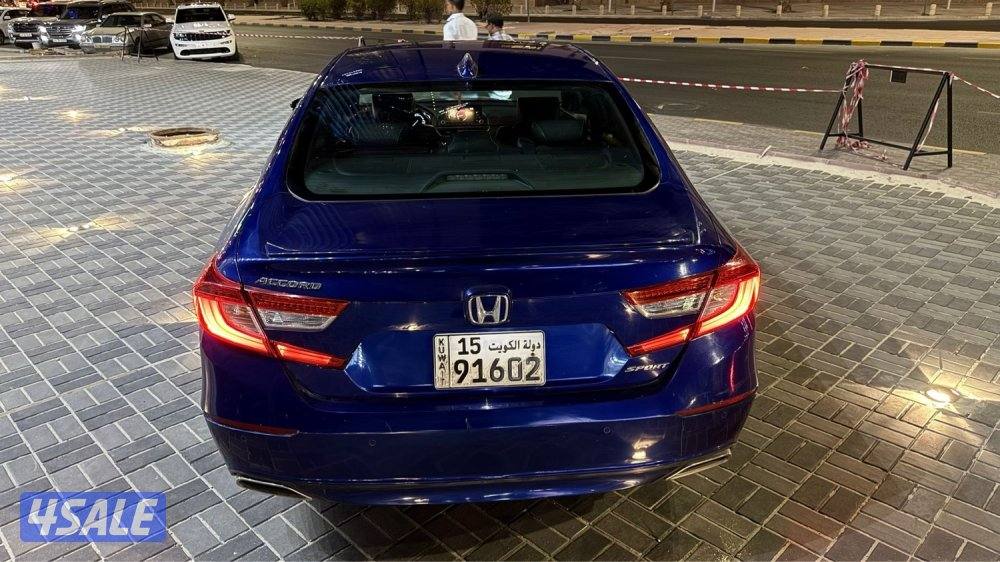 للبيع هوندا اكورد ، فئة سبورت ماشي 115 الف ، السيارة نظيفة ، مالك اول4