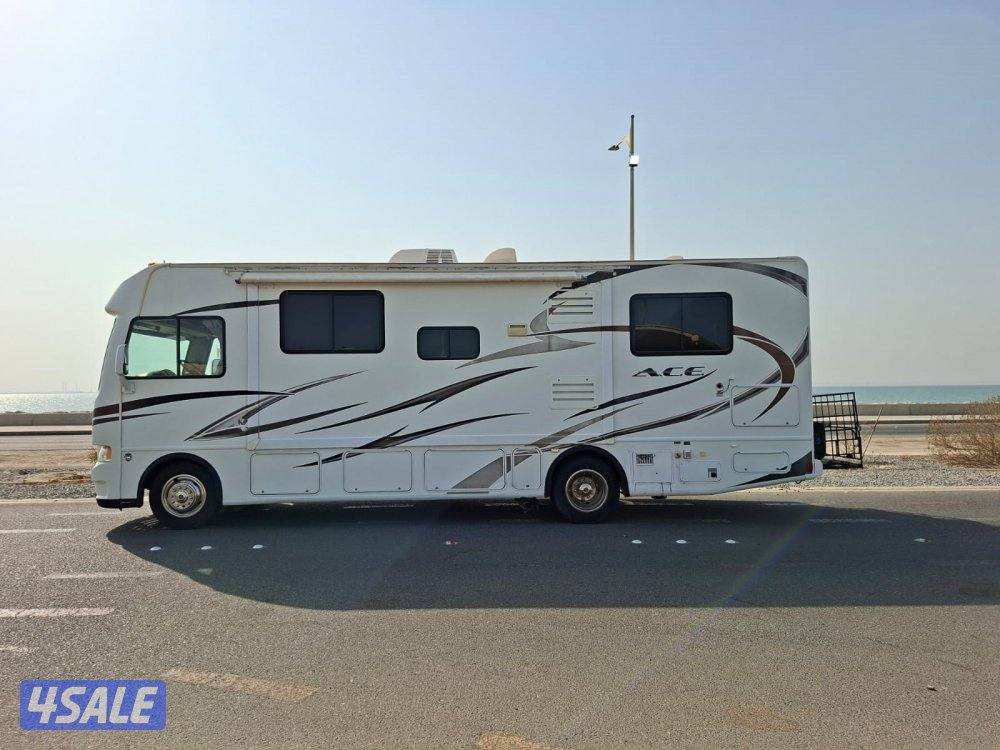 للبيع كرفان ACE ثور 10 سلندر فورد2