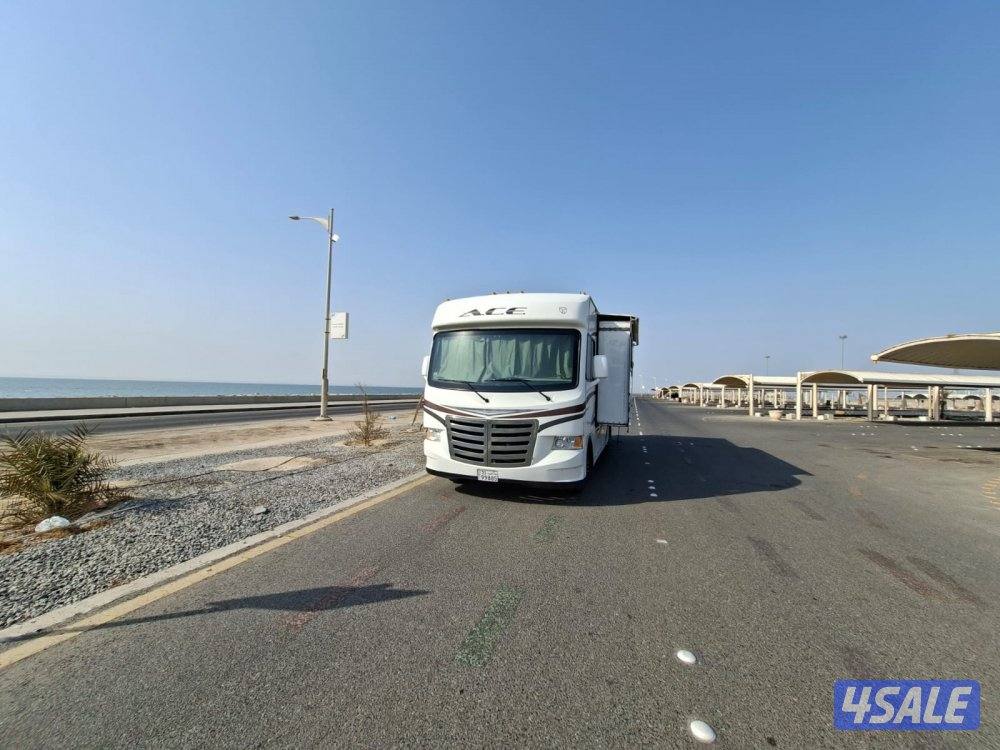 للبيع كرفان ACE ثور 10 سلندر فورد5