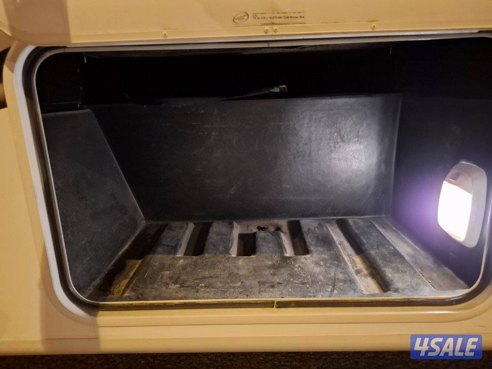 للبيع كرفان ACE ثور 10 سلندر فورد9