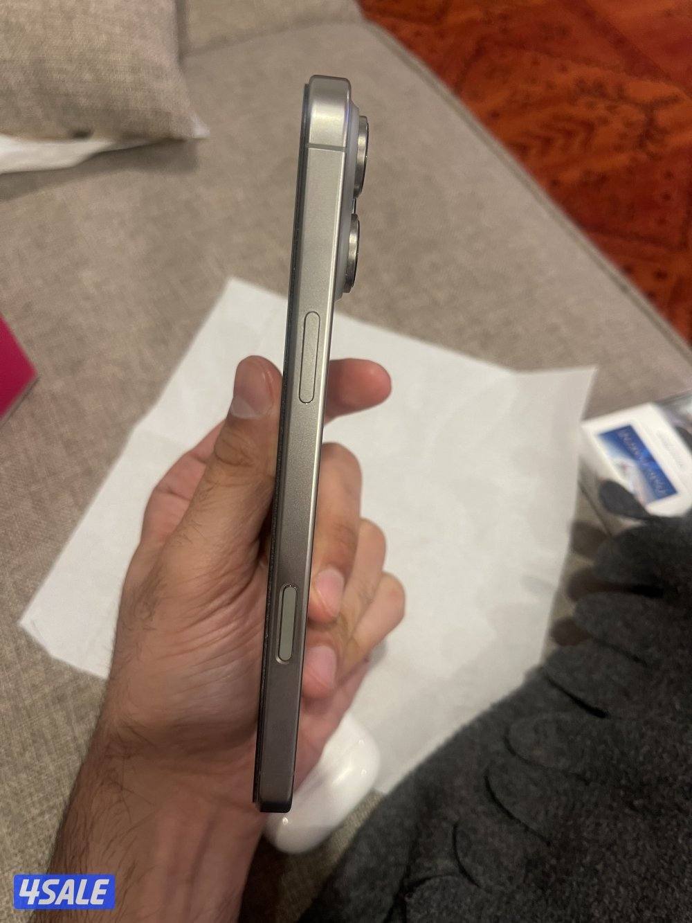 ايفون 16pro max1