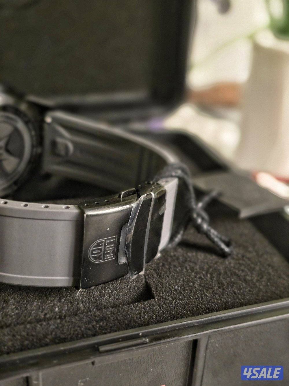 𝑳𝒖𝒎𝒊𝒏𝒐𝒙 𝑃𝑎𝑐𝑖𝑓𝑖𝑐 𝐷𝑖𝑣𝑒𝑟4