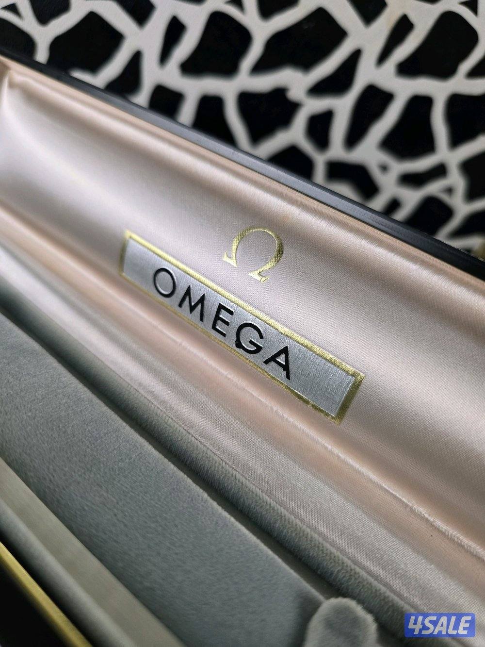 Omega Box6