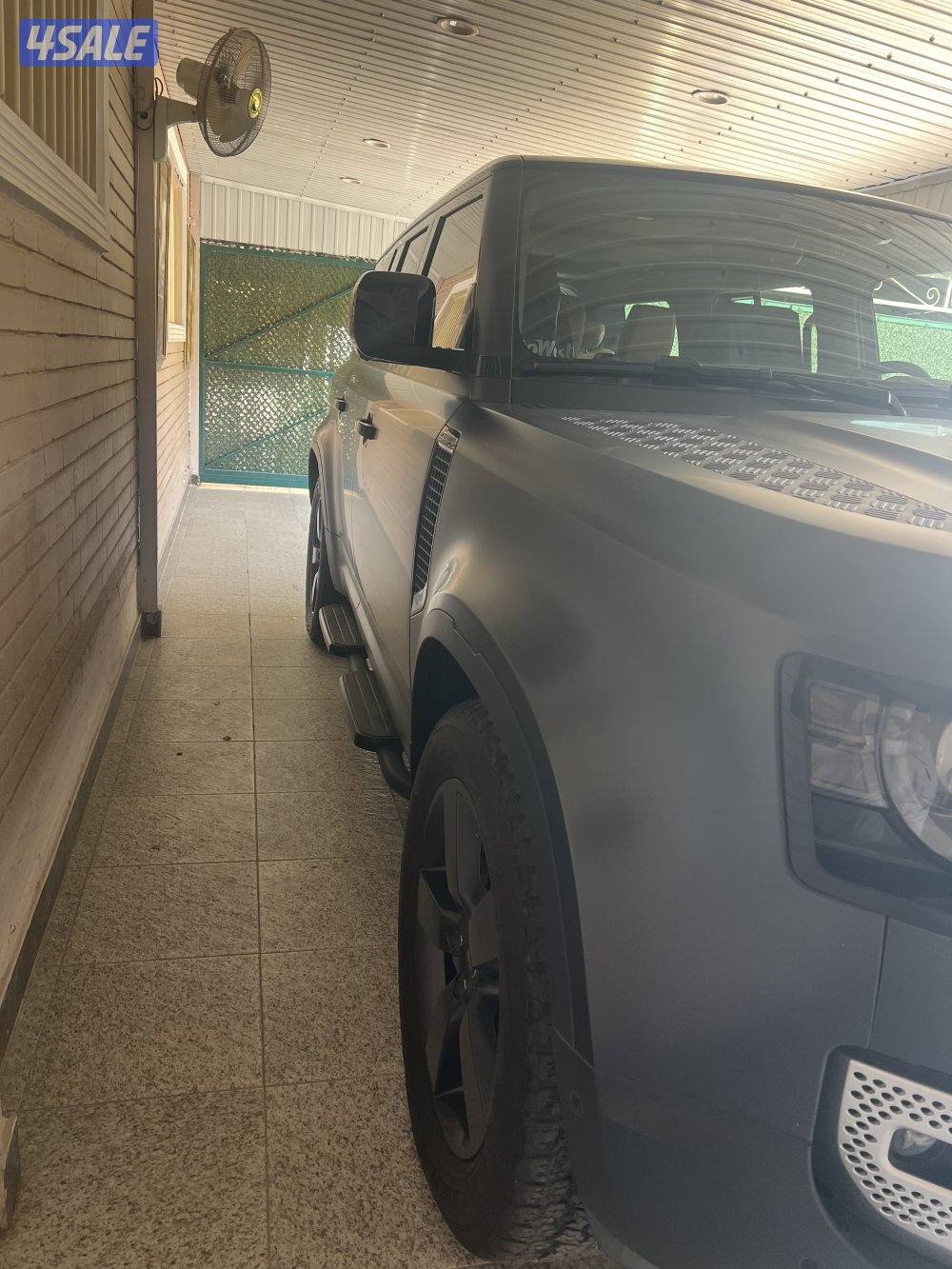 ديفندر 130 لارج  الغانم 2023  عداد 68  رمادي مطفي4