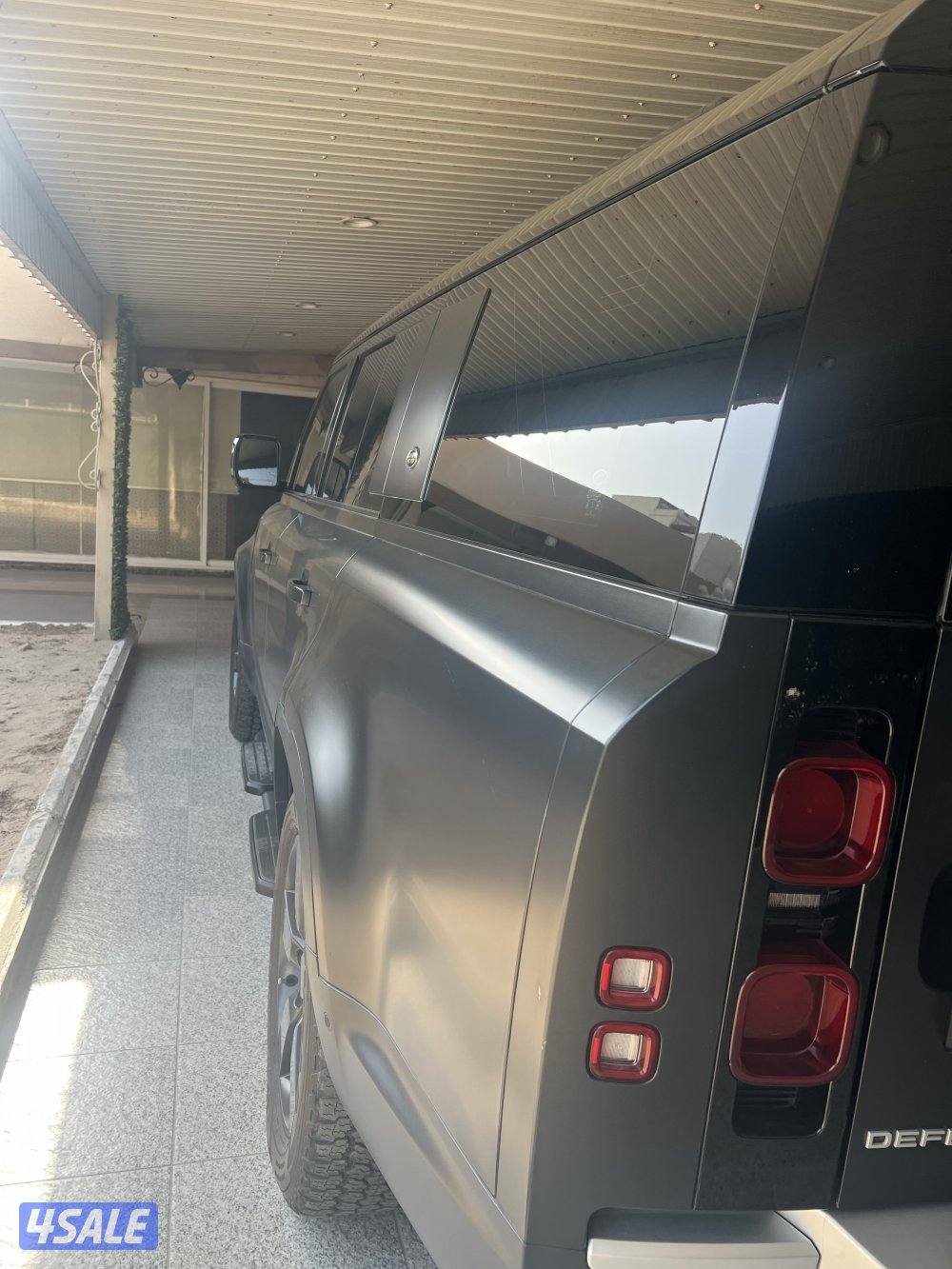ديفندر 130 لارج  الغانم 2023  عداد 68  رمادي مطفي7