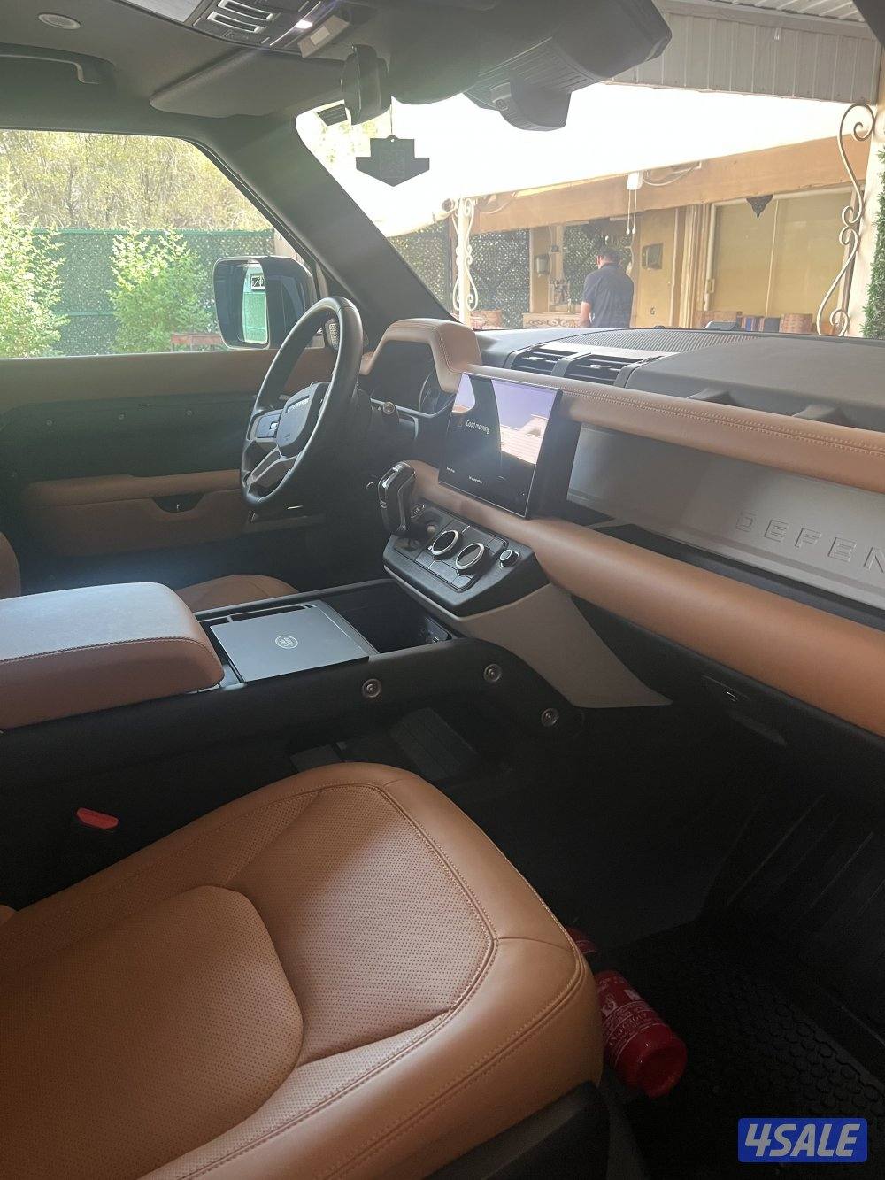 ديفندر 130 لارج  الغانم 2023  عداد 68  رمادي مطفي11