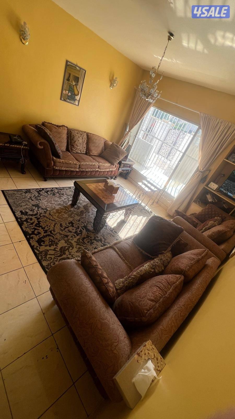 للبيع طقم قنفات العدد ٣ مع طاوله بنص السعر ٣٥0