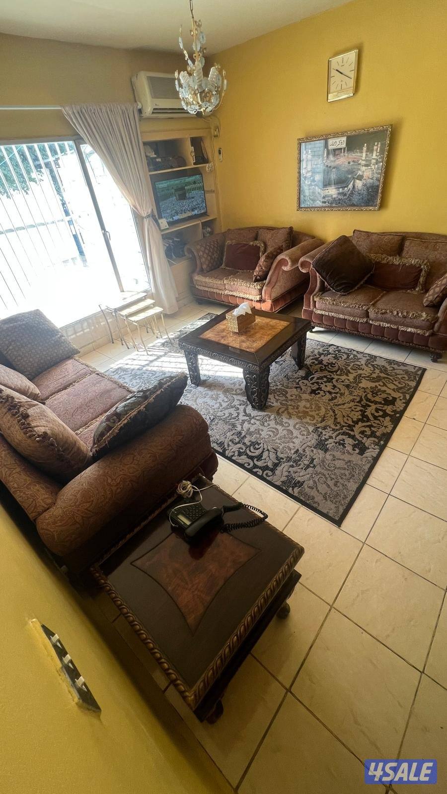 للبيع طقم قنفات العدد ٣ مع طاوله بنص السعر ٣٥2