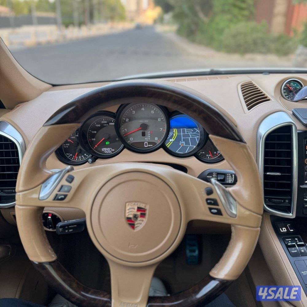 كاين S / عداد 131 الف / صبغ قطعه وحده فقط / السعر نهائي13