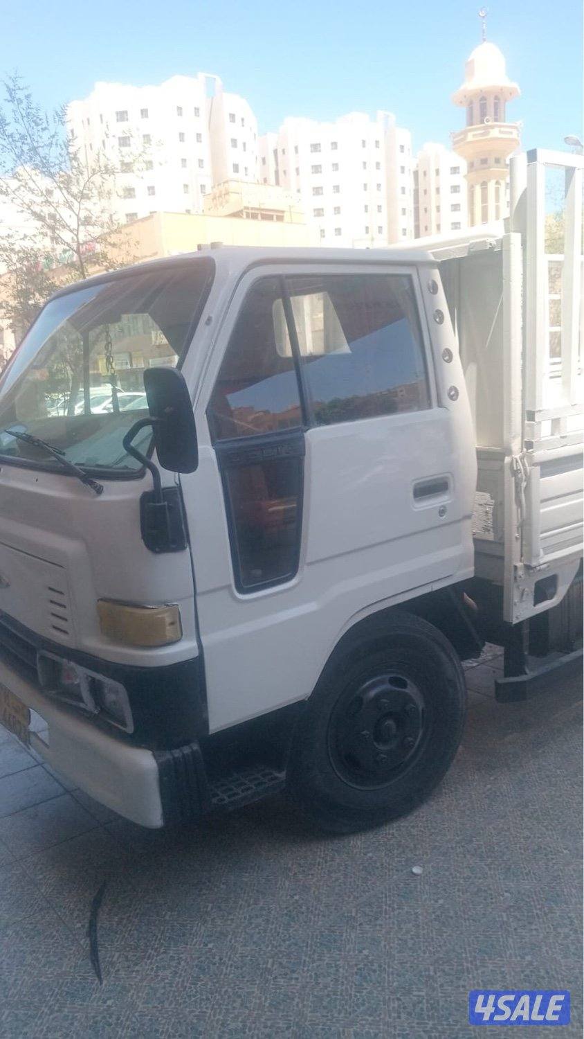 للبيع هاف لوري دايهاتسو0