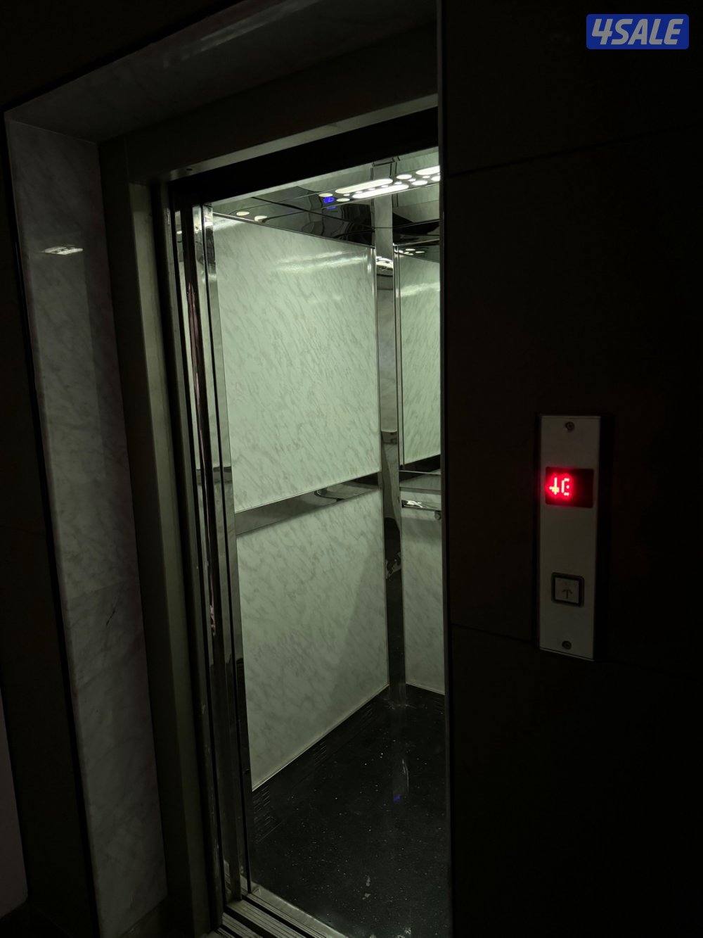 للإيجار قسائم في الشويخ و الري3