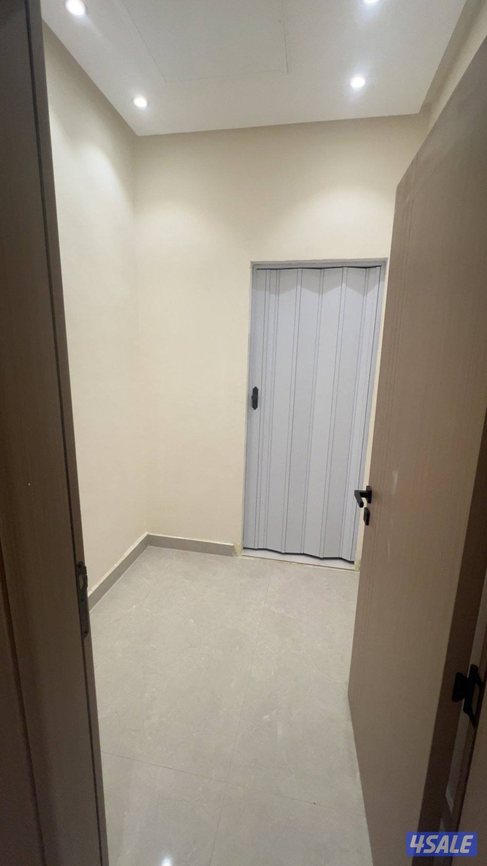 جنوب عبدالله المبارك قطعه 5 شارع 508 قسيمه 1331