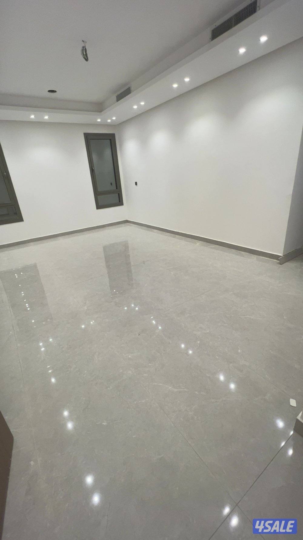 جنوب عبدالله المبارك قطعه 5 شارع 508 قسيمه 1338