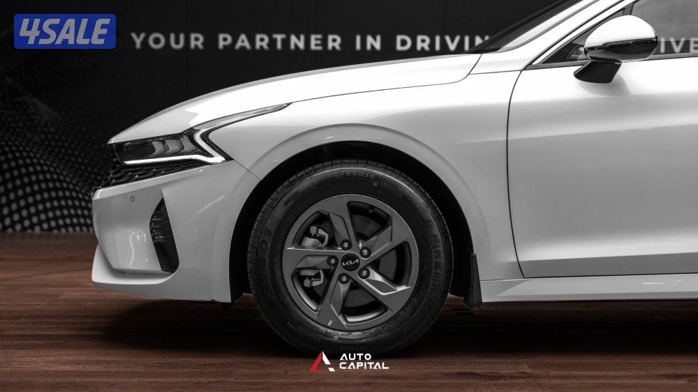 KIA K5 - Original Paint with Free Tinting From LLUMAR12