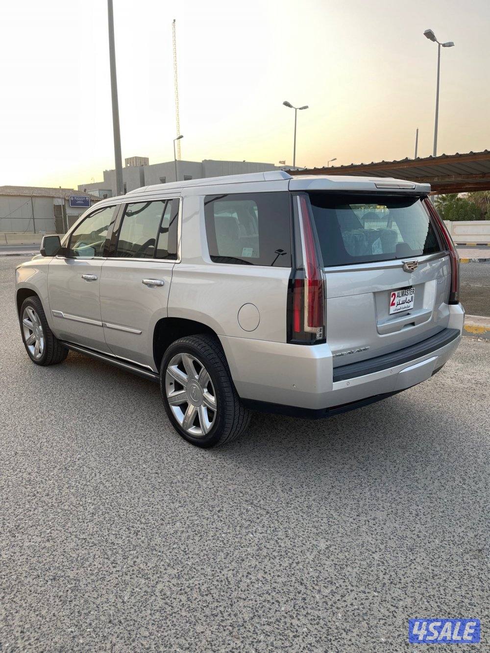 كاديلاك اسكاليد وارد الخليج صبغ قطعه والباقي شرط الفحص الفحص3
