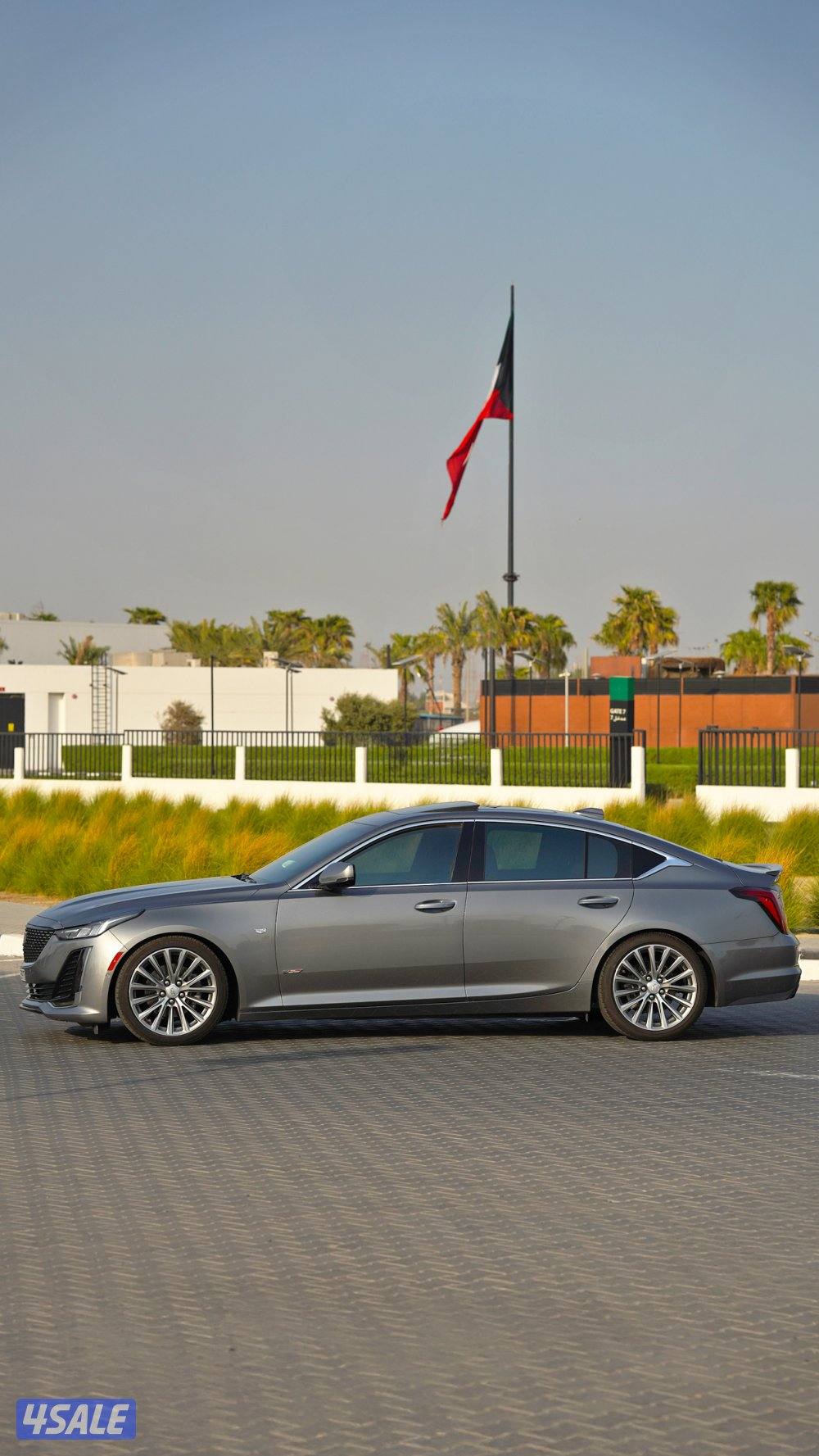 CT5 luxury Full Option 38 KM5