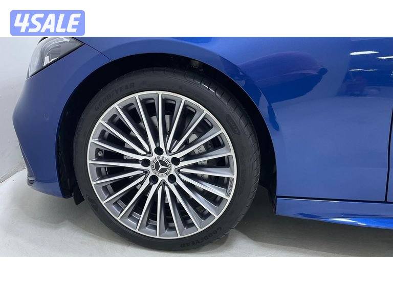 Mercedes-Benz C-Class8