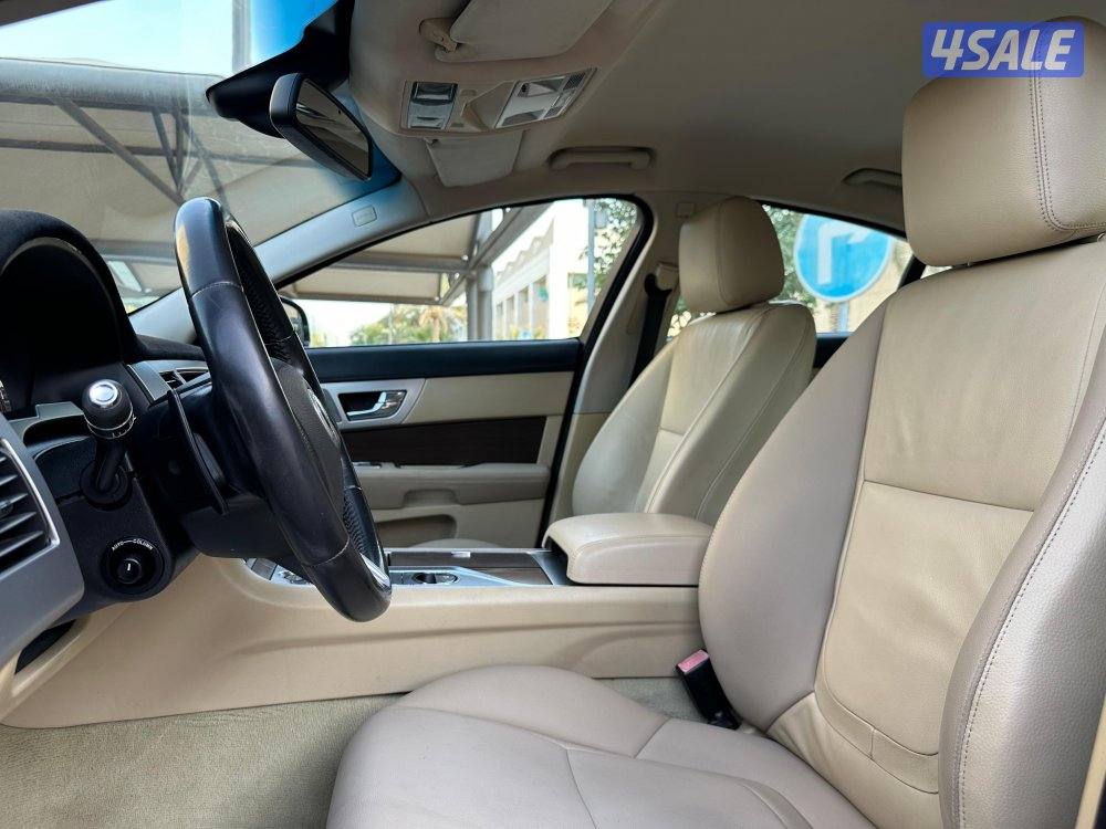 للبيع جاكوار XF موديل 2012 وارد الزياني4