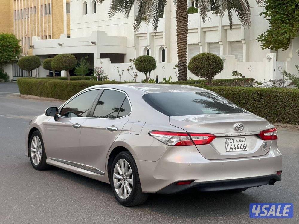 كامري GLE 2019 بحالة الوكاله3